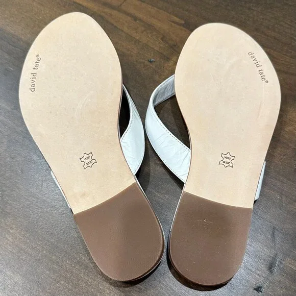 NEW - David Tate Candy Flip Flop Sandals - White Leather - Size 7 WW - Picture 4 of 5
